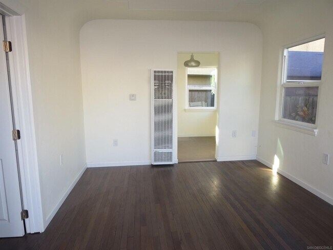 Foto del edificio - 2919 Meade Ave