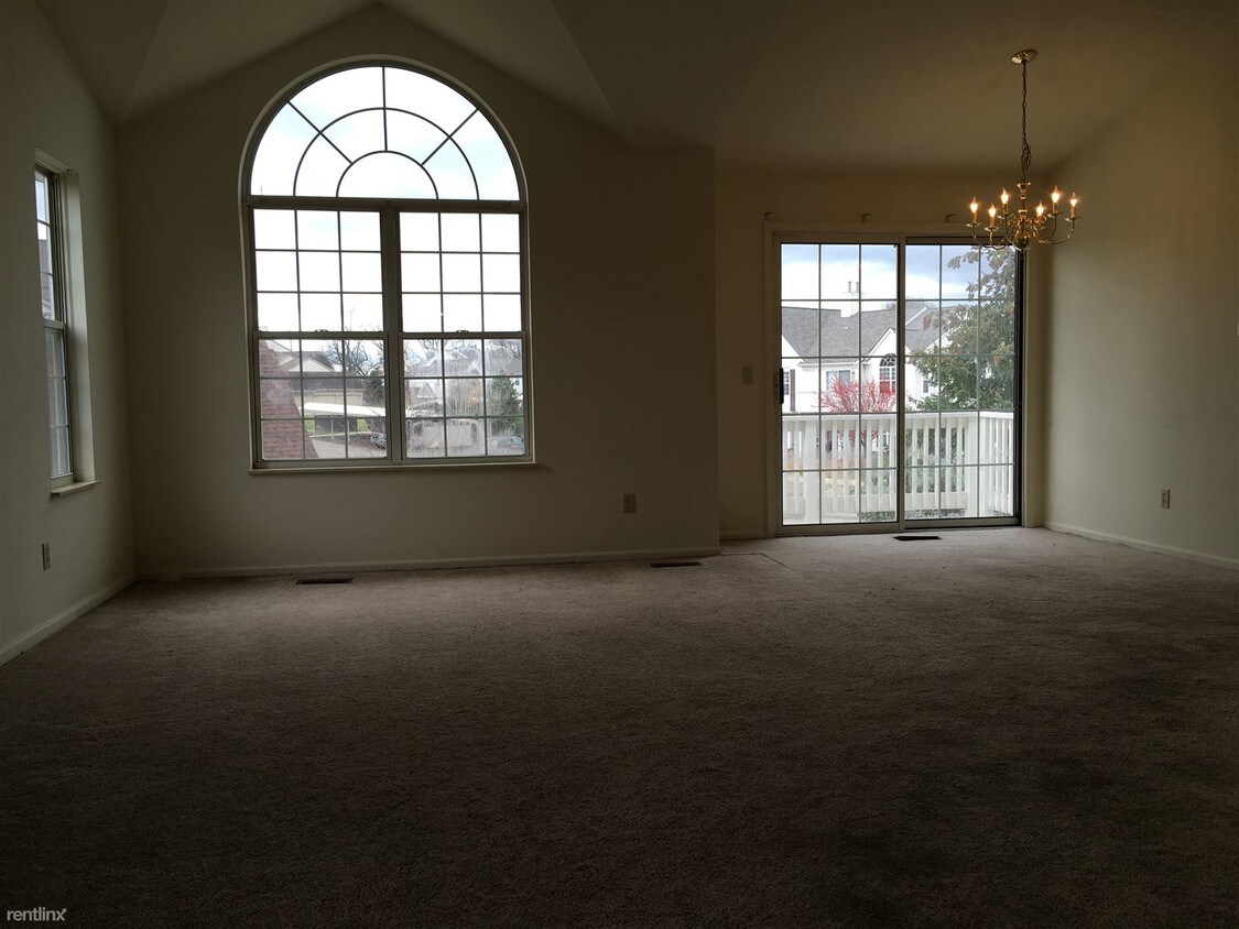 Primary Photo - 228 Brookwood Dr