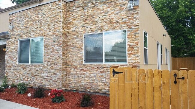 Foto del edificio - 1959 S Kearney Way