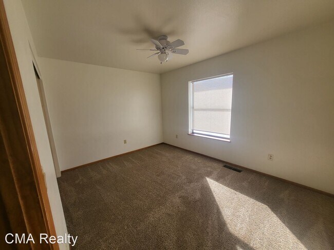 Building Photo - 3 br, 2.5 bath House - 6465 E Sunset Lane