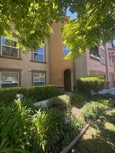 Building Photo - 5350 Dunlay Dr