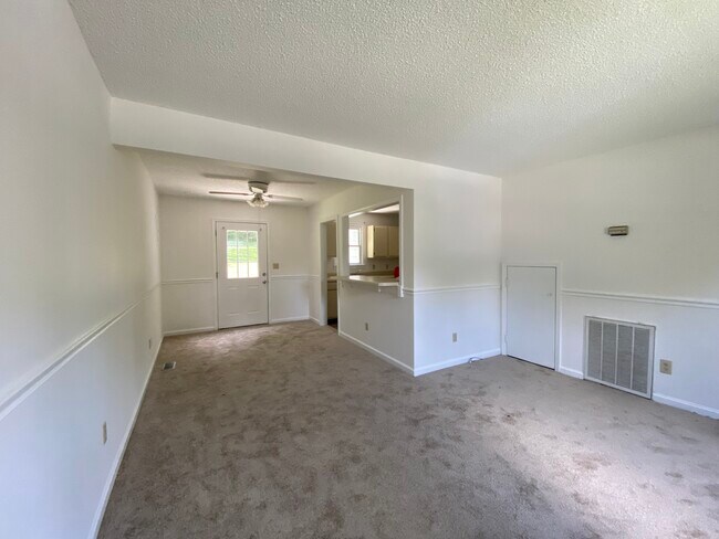 Building Photo - 362 Camp Jordan Rd