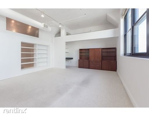 Building Photo - 437 D St