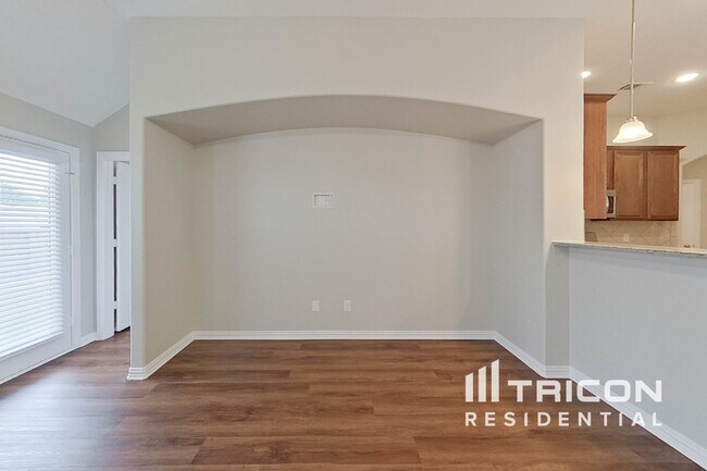 Foto del edificio - 6332 Spring Ranch Dr