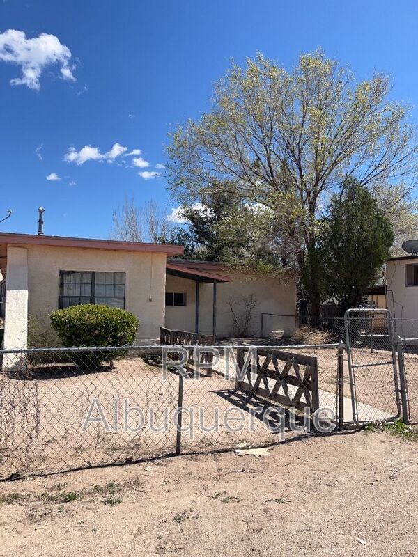 Foto principal - 253 Gonzales Ln SE