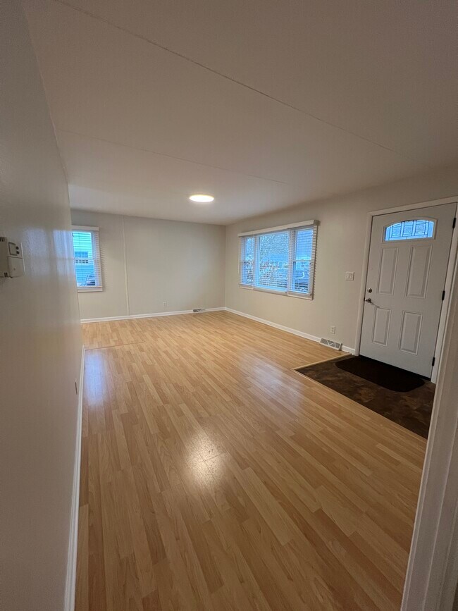 Foto del edificio - 103 Renwick Ln