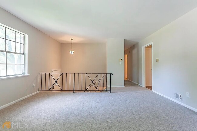 Building Photo - 5545 Sturbridge Way