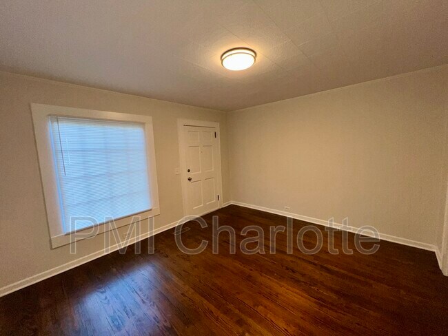 Foto del edificio - 503 N Pear St