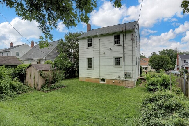 Building Photo - Charming & Upgraded 3BR Home in Arbutus wi...