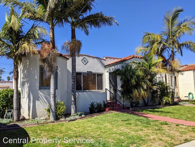 Building Photo - 325-327 San Clemente St