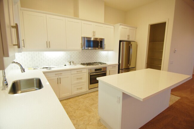 Building Photo - 2739 S El Camino Real