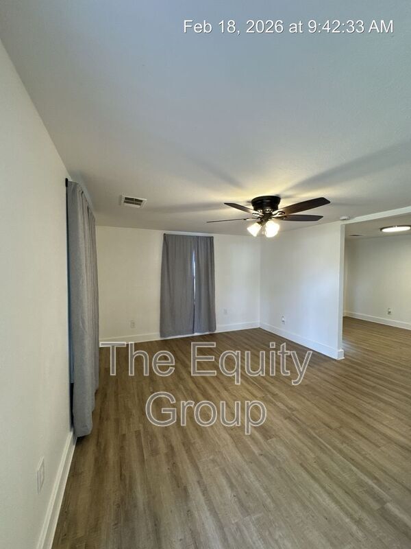 Building Photo - 303 Riverside Dr