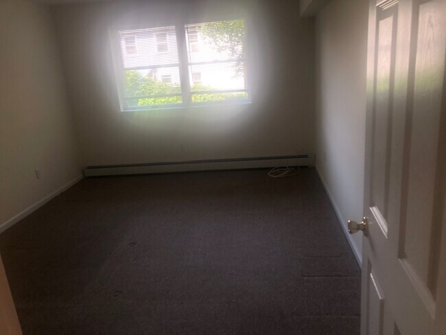 bedroom - 37 Rockledge Rd