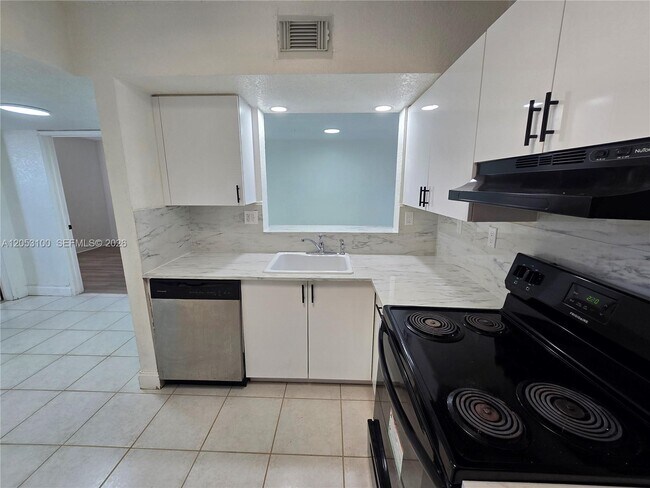 Foto del edificio - 12555 NW 11th Way