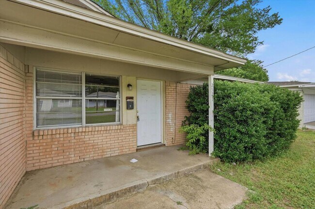 Foto del edificio - 2521 Hickory St