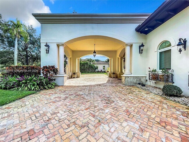 Foto del edificio - 6710 SW 92nd St