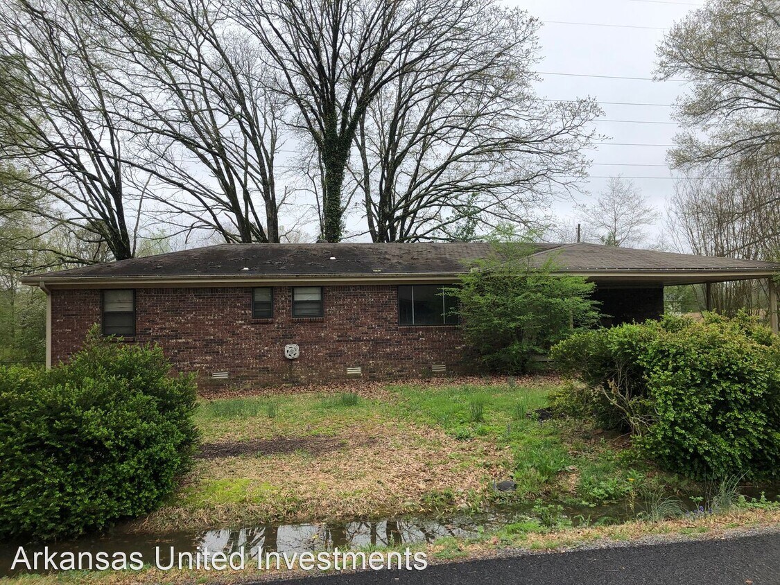 Primary Photo - 3 br, 1 bath House - 2025 KoKo Dr