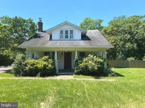 Building Photo - 10304 Gunston Rd