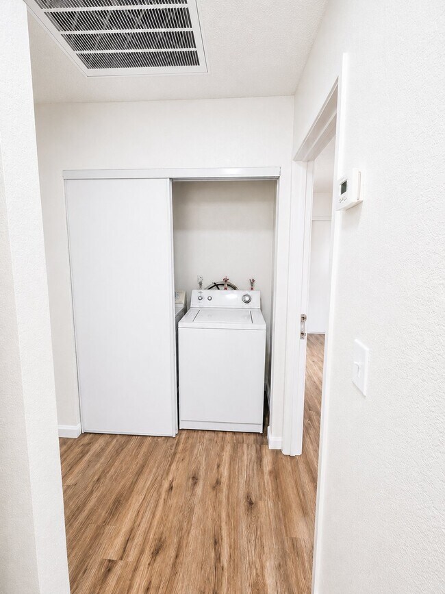 Foto del edificio - 4581 Macher Way
