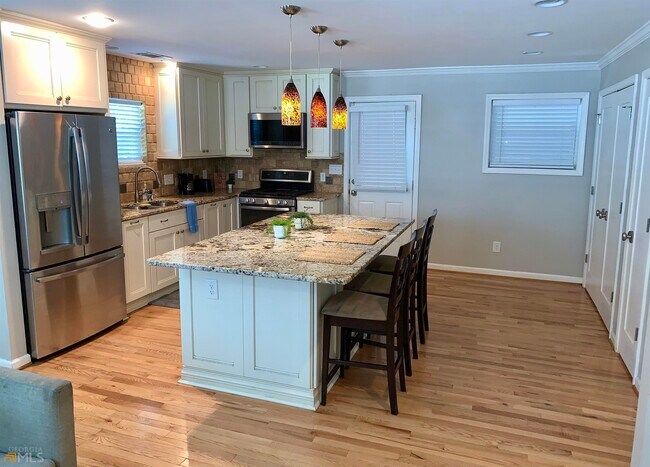 Foto del edificio - 1637 Laurel Ave NW