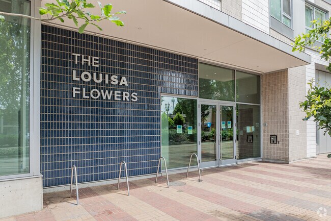 Entrada - Louisa Flowers