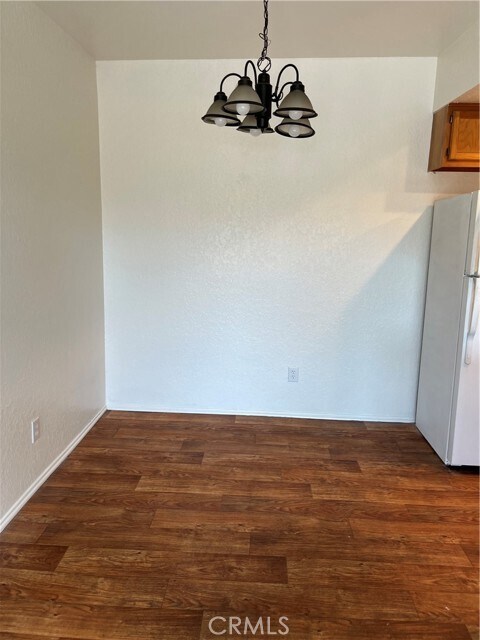Building Photo - 1023 Oak Dr