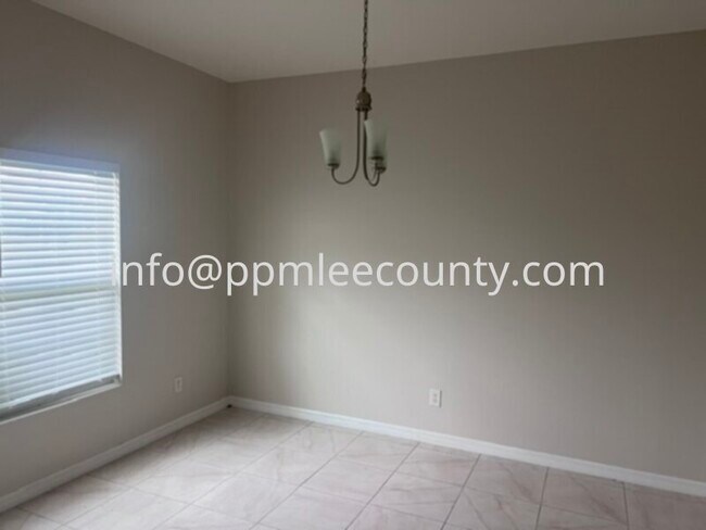 Foto del edificio - Fantastic 4 bedroom 2 bath 2 car garage home in Deep Creek
