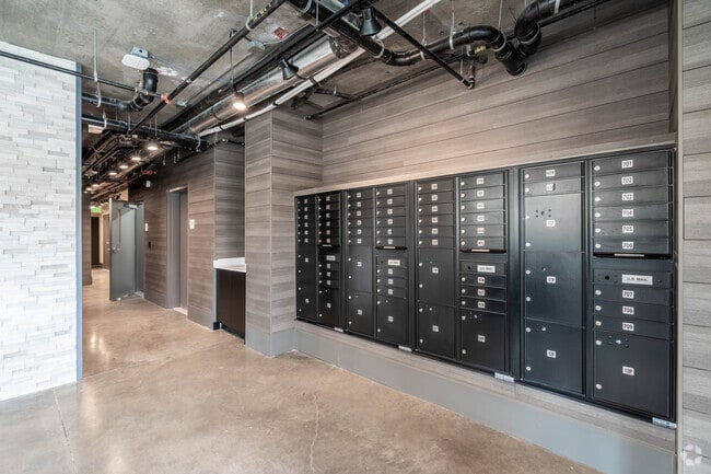 Lobby - Mail Room - Nordic Tower