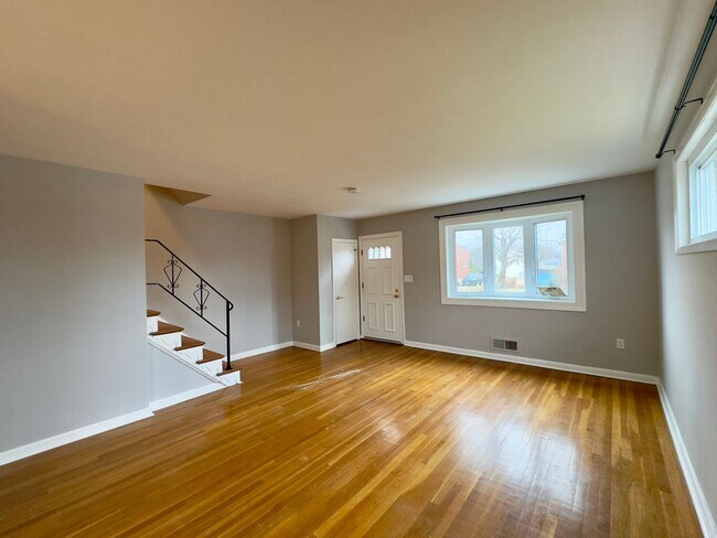 Foto del edificio - Charming 3 Bedroom/1 Bathroom in Parkville, MD!