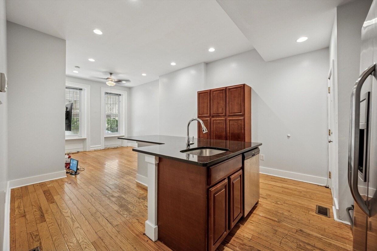 Foto principal - 1703 W Montgomery Ave