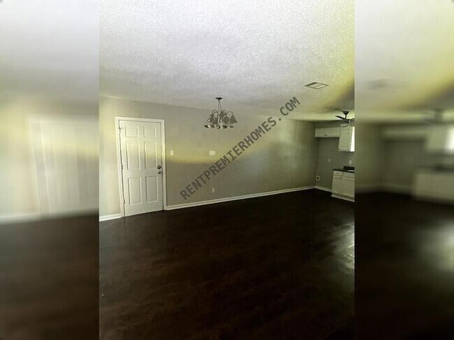 Foto del edificio - 111 Summer Shade Ln