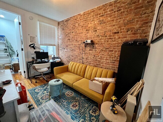 Building Photo - 2BR In the Heart Of Bushwick East Williams...
