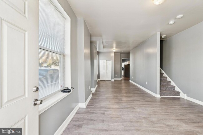 Photo - 138 N King St Townhome