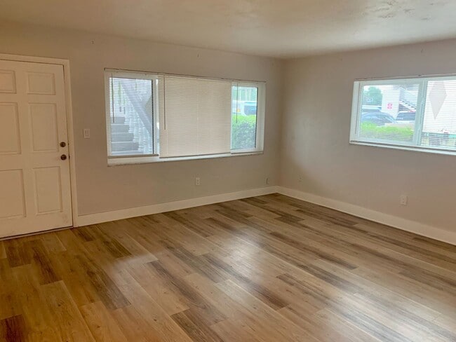 Building Photo - 2 br, 2 bath House - 5900 22ND AVE N UNIT 1