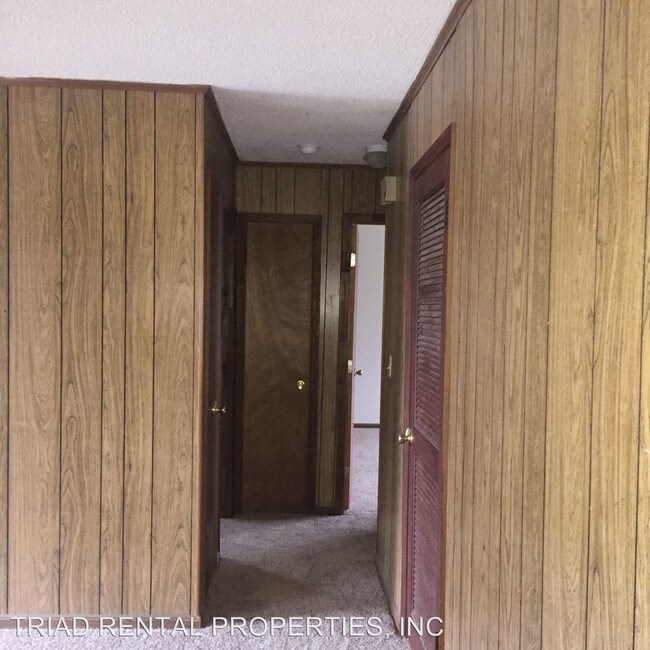 Foto del edificio - 101 N CHERRY St