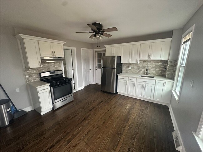 Foto del edificio - 62.5 Dickinson St