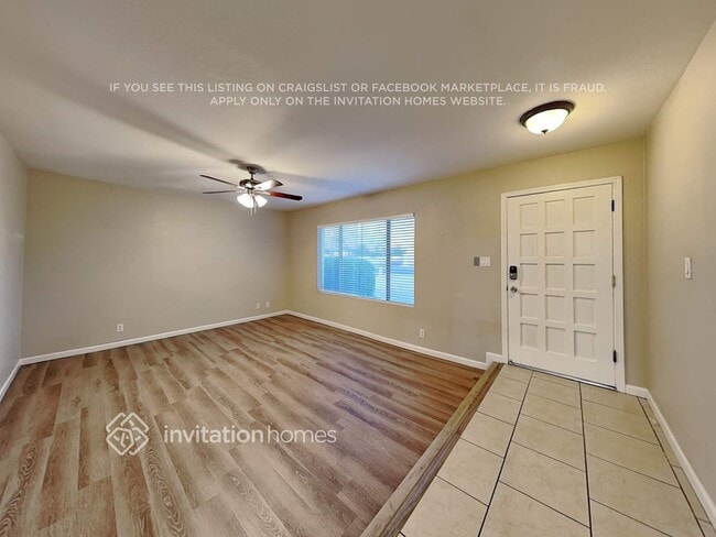 Building Photo - 2412 S Cottonwood Dr