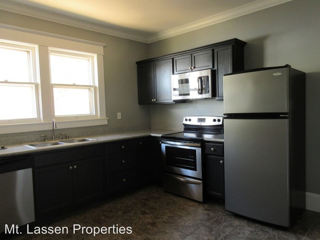 Building Photo - 2 br, 1 bath House - 905 Cottage Street