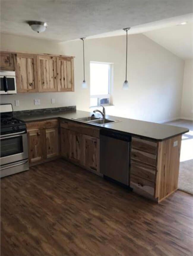 Building Photo - 1122 Hourglass Ln