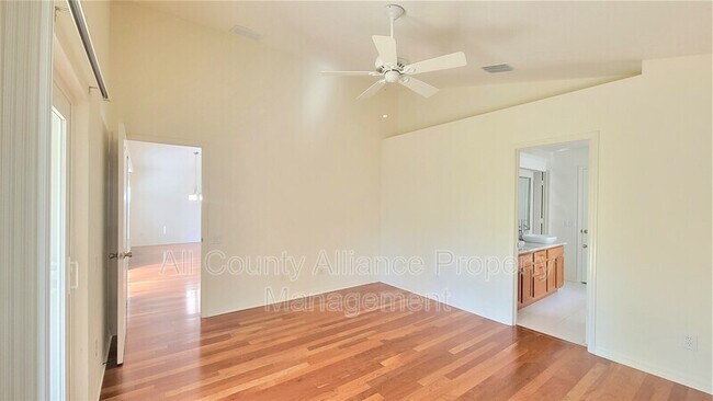 Building Photo - 5621 Terrain De Golf Dr