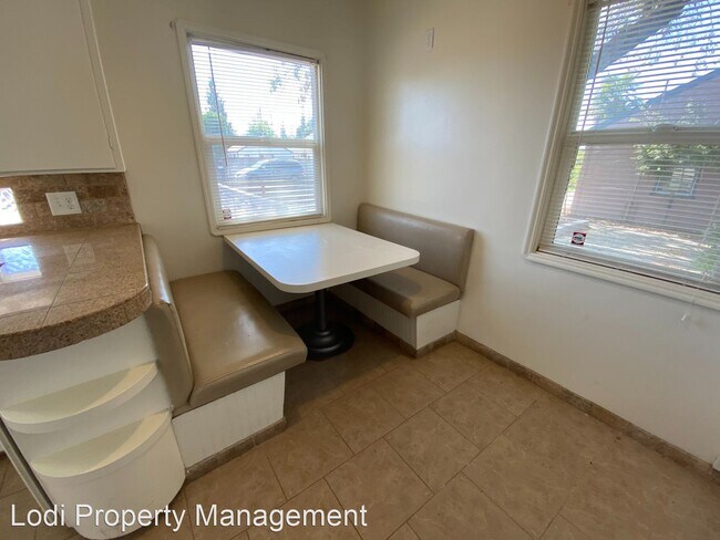 Foto del edificio - 3 br, 1.5 bath House - 1321 S Hutchins St