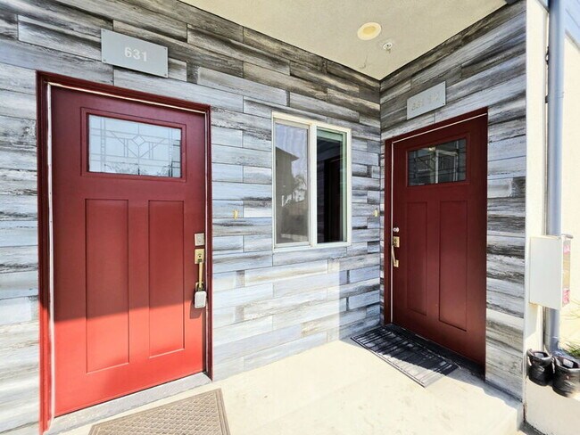 Foto del edificio - 631 W 83rd St