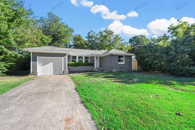 Building Photo - 2517 Tisinger Ave