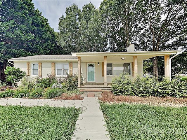 Building Photo - 2807 S Calvary St