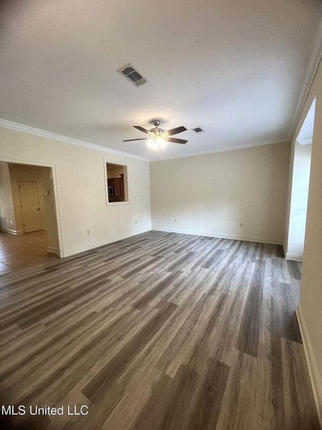 Building Photo - 928 Jefferson Dr