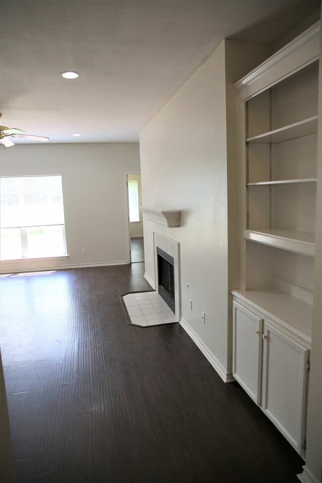 Photo - 3510 Vienna Dr House