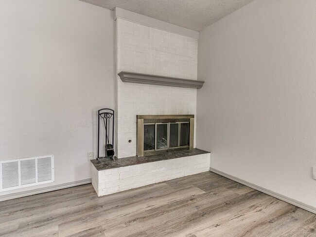 Building Photo - 8913 NW 82nd St