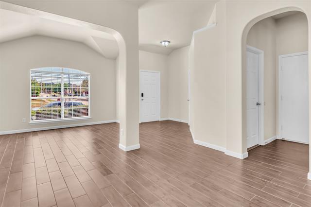 Building Photo - 9941 Voss Ave