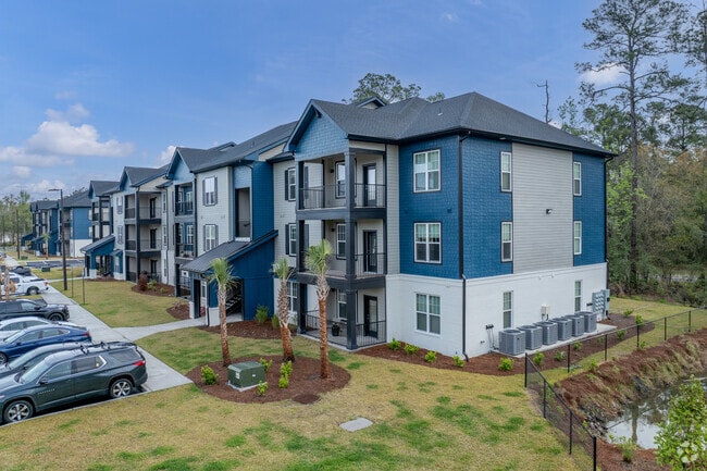 Building Photo - Odyssey at Mallette Gardens