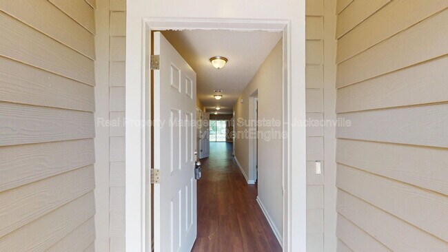 Foto del edificio - 711 Cahoon Rd N